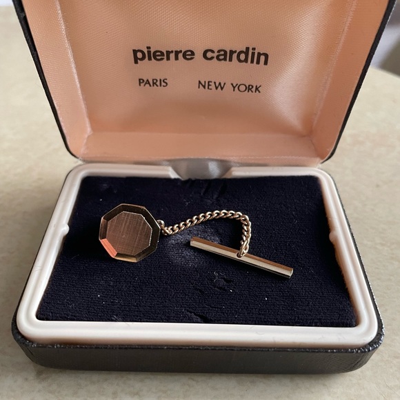 Pierre Cardin Other - Stylish Pierre Cardin tie tac-new!